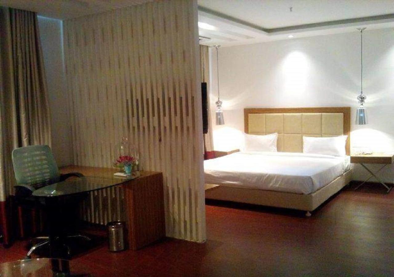 Hotel Amora - Rajnandgaon Raj Nandgaon Exterior photo